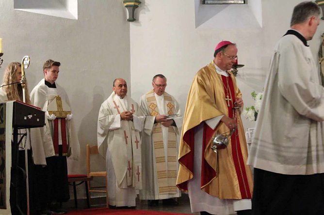 Bischof Neymeyr in Sondershausen (Foto: Karl-Heinz Herrmann) Bischof Neymeyr in Sondershausen (Foto: Karl-Heinz Herrmann)