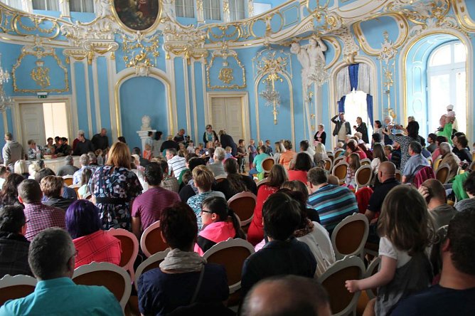 Der Saal platzte aus allen Nähten (Foto: Karl-Heinz Herrmann) Der Saal platzte aus allen Nähten (Foto: Karl-Heinz Herrmann)