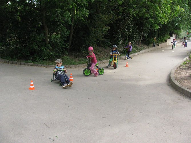 Verkehrssicherheitstag der Kita RegenbogenArtern (Foto: Bernd M&uuml;ller)