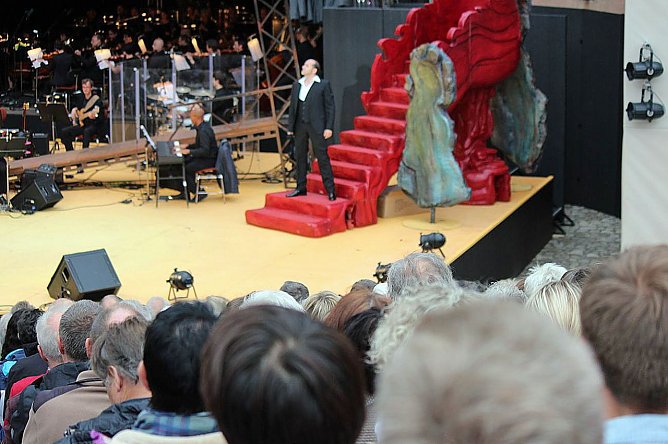 Es ging auch ohne den Beleuchterturm (Foto: Karl-Heinz Herrmann) Es ging auch ohne den Beleuchterturm (Foto: Karl-Heinz Herrmann)