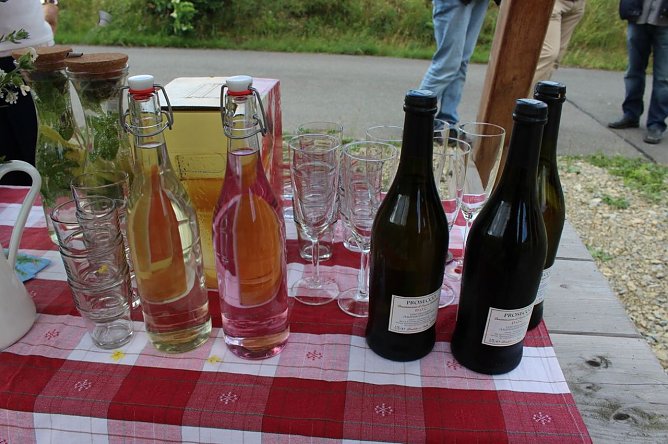 Informationspunkt für Touristen übergeben (Foto: Karl-Heinz Herrmann) Informationspunkt für Touristen übergeben (Foto: Karl-Heinz Herrmann)