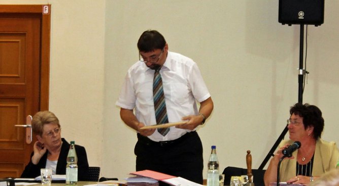 Massive Proteste gegen Schlie&szlig;ungspl&auml;ne (Foto: Karl-Heinz Herrmann)