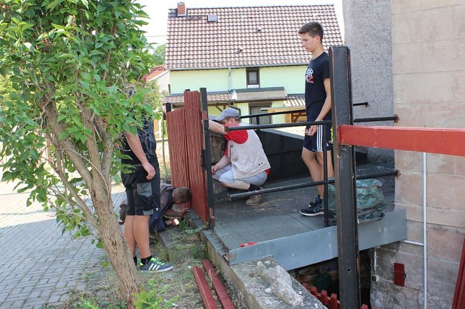 Zaun erneuert (Foto: Karl-Heinz Herrmann)