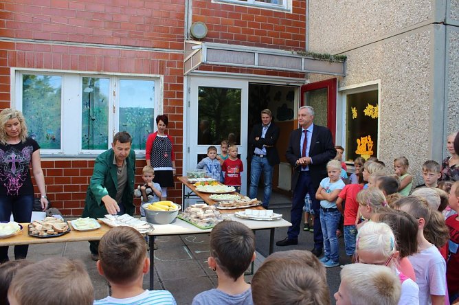 Brotb&uuml;chsen aus dem Bundestag (Foto: Karl-Heinz Herrmann)
