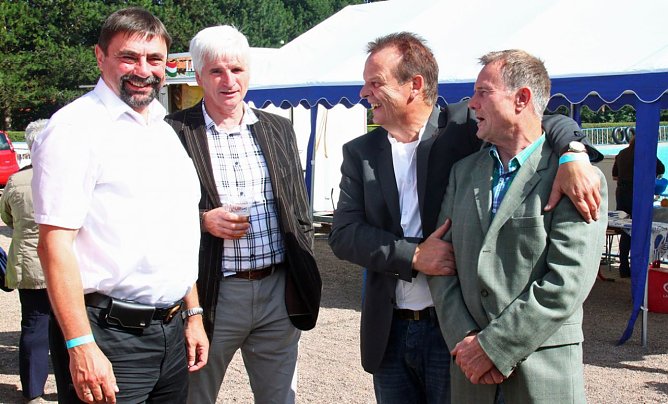 Volleyballsieger steht fest (Foto: Uwe Vatter) Volleyballsieger steht fest (Foto: Uwe Vatter)