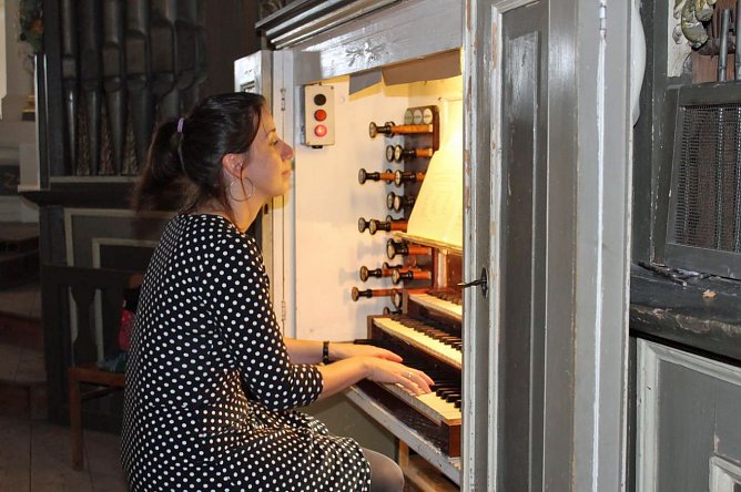Orgel verstummt für vier Jahre (Foto: Karl-Heinz Herrmann) Orgel verstummt für vier Jahre (Foto: Karl-Heinz Herrmann)