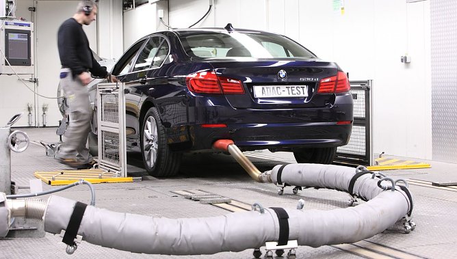 ADAC testet selbst (Foto: ADAC)