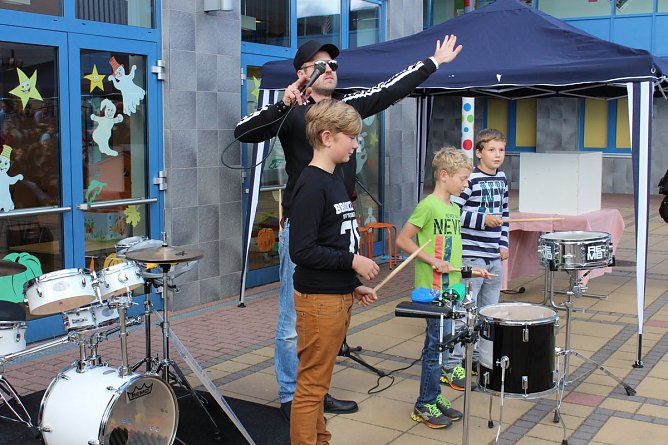 Sitzplatzrondell eingeweiht (Foto: Karl-Heinz Herrmann)