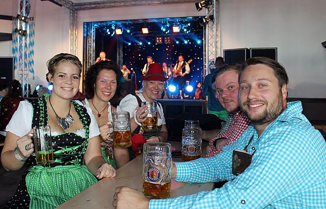 Oktoberfest in Stocksen (Foto: Karl-Heinz Herrmann)