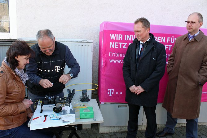 Mega schnelles Netz für Wasserthaleben (Foto: Karl-Heinz Herrmann) Mega schnelles Netz für Wasserthaleben (Foto: Karl-Heinz Herrmann)