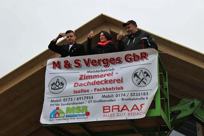 Richtfest im Ferienpark Feuerkuppe (Foto: Karl-Heinz Herrmann)