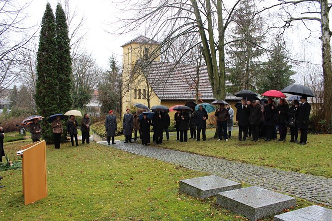 Der Opfer von Krieg, Gewalt und Terror gedacht (Foto: Karl-Heinz Herrmann)