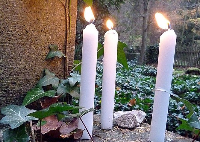 Gedenken zum 77. Jahrestag der Reichspogromnacht (Foto: Peter M&ouml;bius)