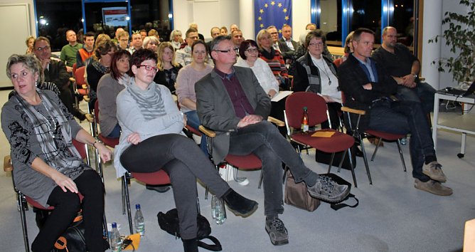 Gesetz – Umsetzung – Kontrolle – Strafe?! (Foto: Karl-Heinz Herrmann) Gesetz – Umsetzung – Kontrolle – Strafe?! (Foto: Karl-Heinz Herrmann)