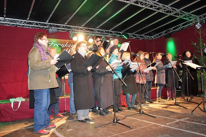 Weihnachtsmarkt Bad Frankenhausen ist er&ouml;ffnet (Foto: Karl-Heinz Herrmann)