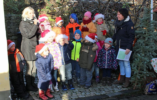 Weihnachtsmarkt in Jechaburg! (Foto: Karl-Heinz Herrmann)