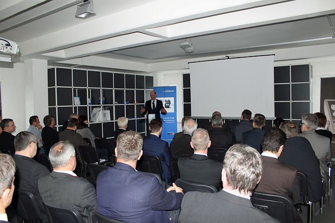 Superschnelles Internet für Firmen (Foto: Karl-Heinz Herrmann) Superschnelles Internet für Firmen (Foto: Karl-Heinz Herrmann)