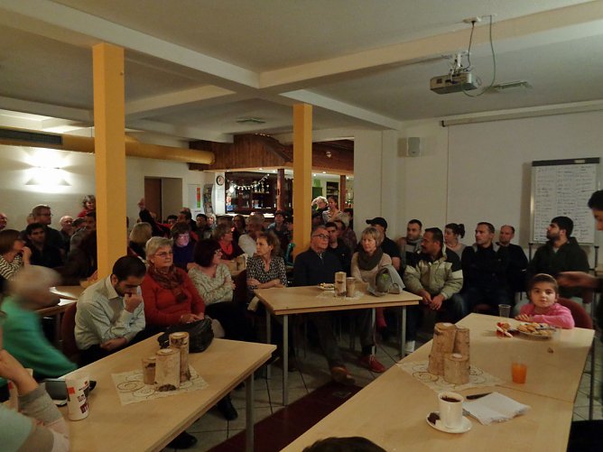 Emad Baklaro im Erz&auml;hlcaf&egrave; (Foto: Marion Haas und Kathrin Milde)