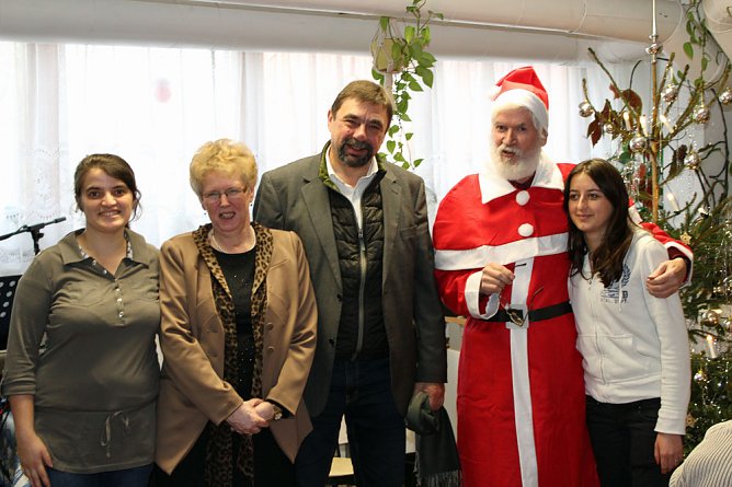 Weihnachtsmann hat Echtheitstest bestanden (Foto: Karl-Heinz Herrmann) Weihnachtsmann hat Echtheitstest bestanden (Foto: Karl-Heinz Herrmann)