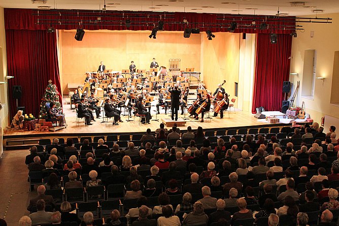 White Christmas in Sondershausen (Foto: Karl-Heinz Herrmann) White Christmas in Sondershausen (Foto: Karl-Heinz Herrmann)