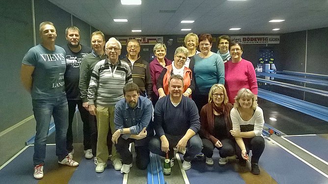 Kegeln – Hinrundenabschluss des KSV`92 Roßleben III (Foto: Knut Herzau) Kegeln – Hinrundenabschluss des KSV`92 Roßleben III (Foto: Knut Herzau)