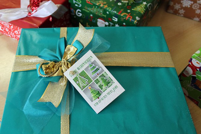 Weihnachtsp&auml;ckchen an Asylbewerber (Foto: Karl-Heinz Herrmann)