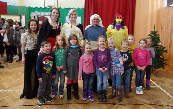 Weihnachten in der "Flohkiste" (Foto: Flohkiste) Weihnachten in der "Flohkiste" (Foto: Flohkiste)