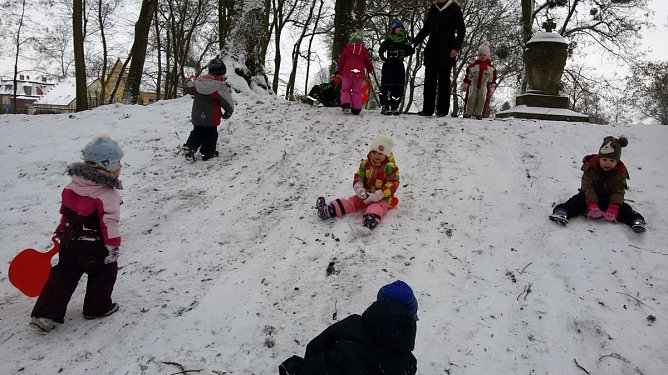 Schnee ist doch was Sch&ouml;nes (Foto: Kindervilla Bad Frankenhausen)