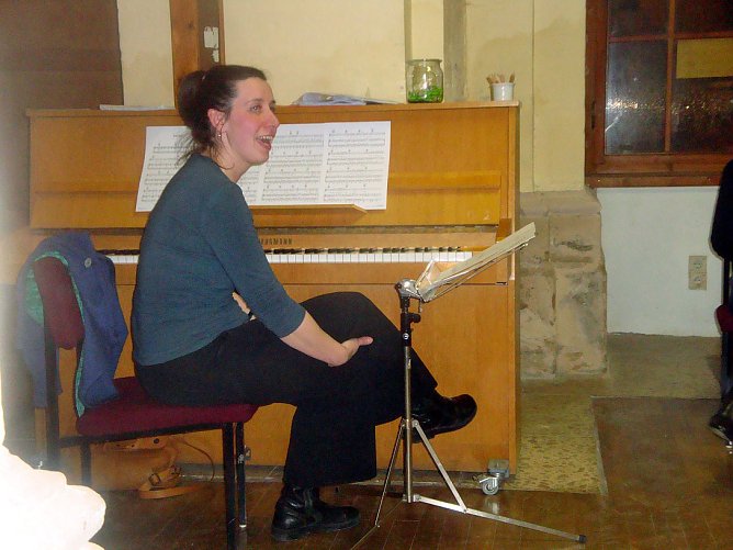 Singen kann Herzen öffnen (Foto: Peter Zimmer) Singen kann Herzen öffnen (Foto: Peter Zimmer)