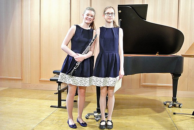 Zwei Duos erfolgreich bei Jugend musiziert (Foto: Landratsamt Kyffhäuserkreis) Zwei Duos erfolgreich bei Jugend musiziert (Foto: Landratsamt Kyffhäuserkreis)
