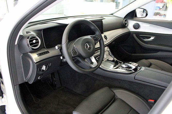 Neue E-Klasse ist da (Foto: Karl-Heinz Herrmann)