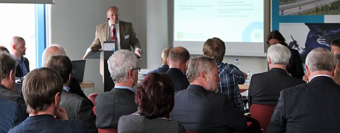 Tourismus und Breitband (Foto: Karl-Heinz Herrmann) Tourismus und Breitband (Foto: Karl-Heinz Herrmann)