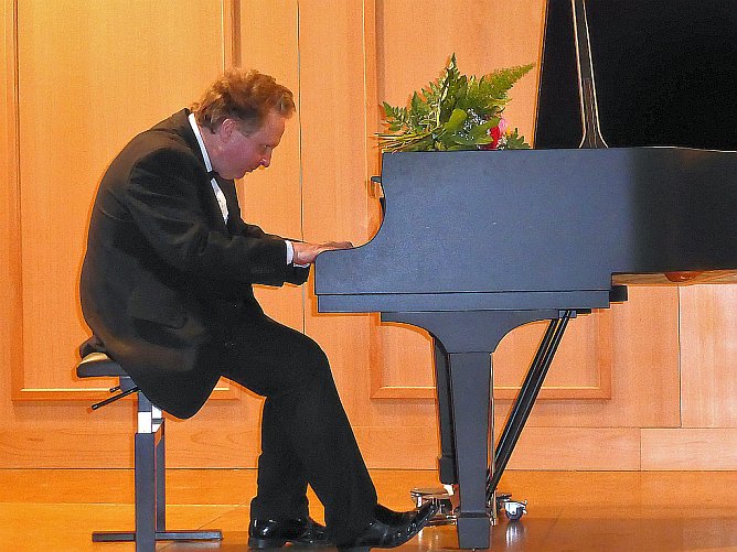 Klaviermusik am 1. Mai (Foto: J&uuml;rgen Kieper)
