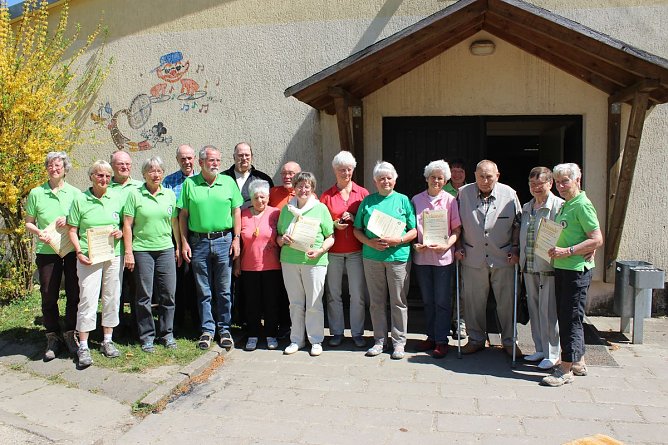 Hainleite-Wanderklub feierte 25-Jähriges (Foto: Karl-Heinz Herrmann) Hainleite-Wanderklub feierte 25-Jähriges (Foto: Karl-Heinz Herrmann)