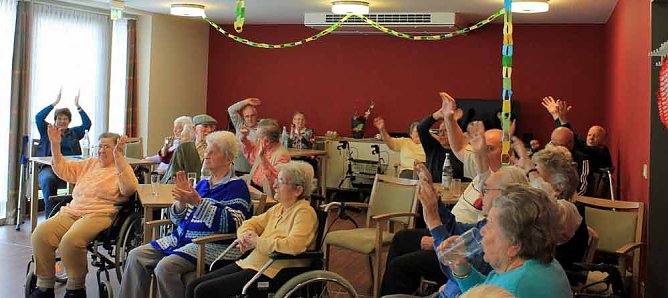 Senioren feiern Fr&uuml;hlingsfest (Foto: AWO)