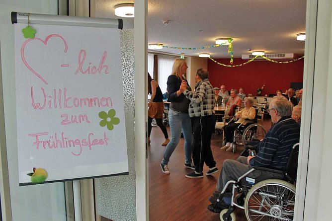 Senioren feiern Fr&uuml;hlingsfest (Foto: AWO)