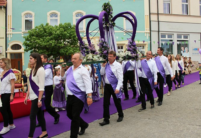 24. Fliederfest eröffnet (Foto: Karl-Heinz Herrmann) 24. Fliederfest eröffnet (Foto: Karl-Heinz Herrmann)