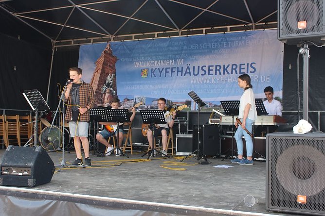 Räder und Radfahrer ohne Ende (Foto: Karl-Heinz Herrmann) Räder und Radfahrer ohne Ende (Foto: Karl-Heinz Herrmann)