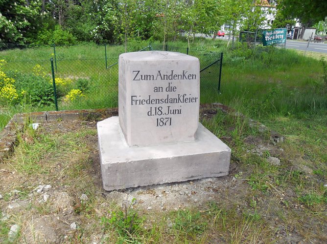 Arterner Friedensstein wieder hergestellt (Foto: Andreas Schmölling) Arterner Friedensstein wieder hergestellt (Foto: Andreas Schmölling)