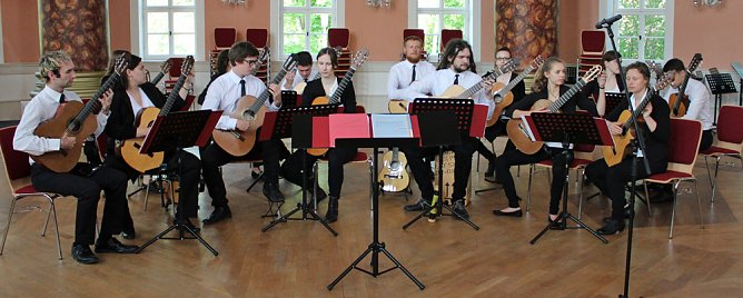 Landesmusikfest der "Zupfer" gestartet (Foto: Karl-Heinz Herrmann)