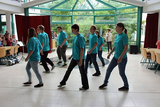 Schulen feierten gemeinsam (Foto: Karl-Heinz Herrmann) Schulen feierten gemeinsam (Foto: Karl-Heinz Herrmann)