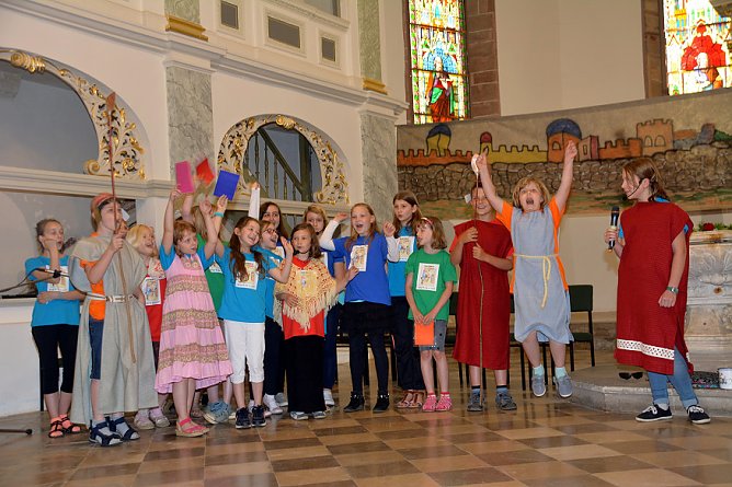 Bartimäus - Projekt erfolgreich absolviert! (Foto: Goebel – Bark / Zimmer) Bartimäus - Projekt erfolgreich absolviert! (Foto: Goebel – Bark / Zimmer)