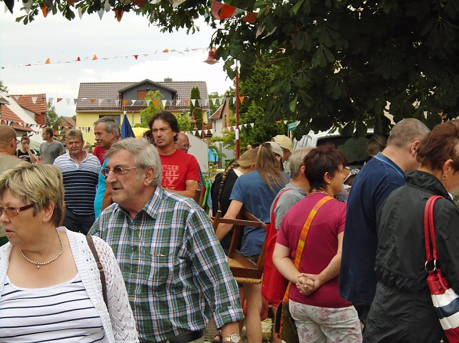 Mit Power durch den Regenschauer (Foto: Peter Keßler) Mit Power durch den Regenschauer (Foto: Peter Keßler)