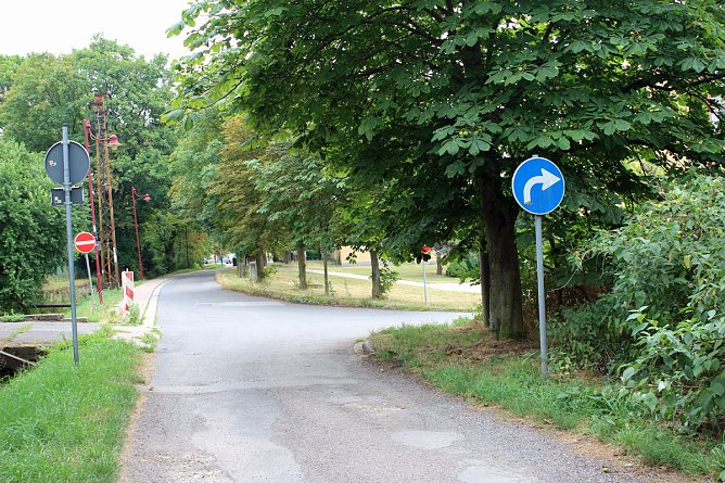 Radwegef&uuml;hrung &uuml;berdenken? (Foto: Karl-Heinz Herrmann)