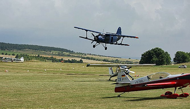 Luftakrobatik und Air-Show am Wochenende (Foto: Marion Haas)