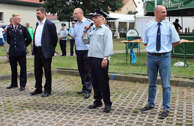 Ganz im Zeichen der Jugendfeuerwehr (Foto: Karl-Heinz Herrmann) Ganz im Zeichen der Jugendfeuerwehr (Foto: Karl-Heinz Herrmann)