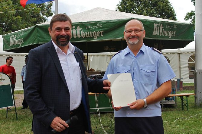 Ganz im Zeichen der Jugendfeuerwehr (Foto: Karl-Heinz Herrmann) Ganz im Zeichen der Jugendfeuerwehr (Foto: Karl-Heinz Herrmann)