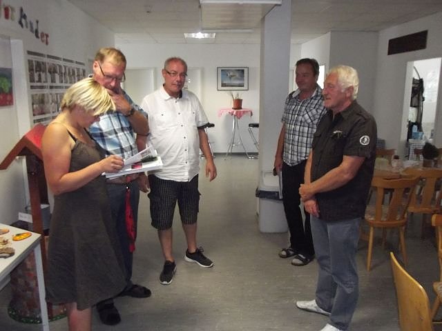 AG Projekte weilte bei den Gartenfreunden im Kyffhäuserkreis (Foto: Thomas Leipold) AG Projekte weilte bei den Gartenfreunden im Kyffhäuserkreis (Foto: Thomas Leipold)