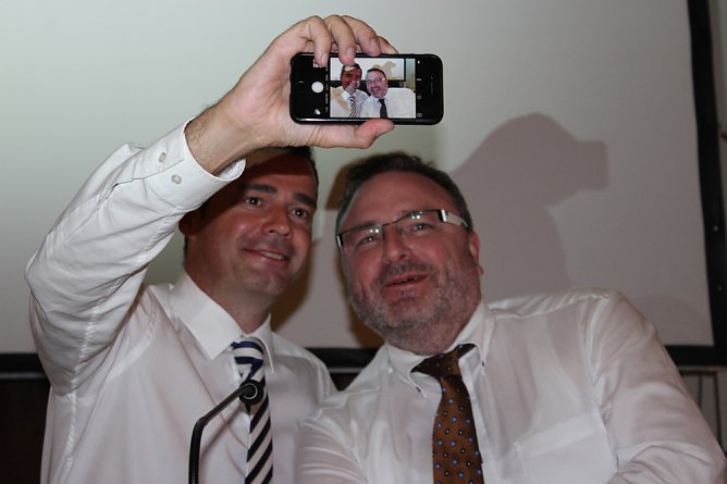 Krautwurst gewählt (Foto: Karl-Heinz Herrmann) Krautwurst gewählt (Foto: Karl-Heinz Herrmann)