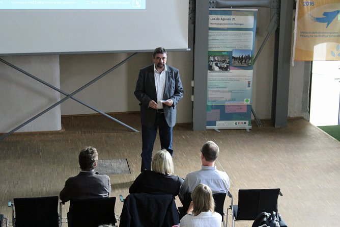 Kommunen nachhaltig miteinander gestalten (Foto: Karl-Heinz Herrmann) Kommunen nachhaltig miteinander gestalten (Foto: Karl-Heinz Herrmann)